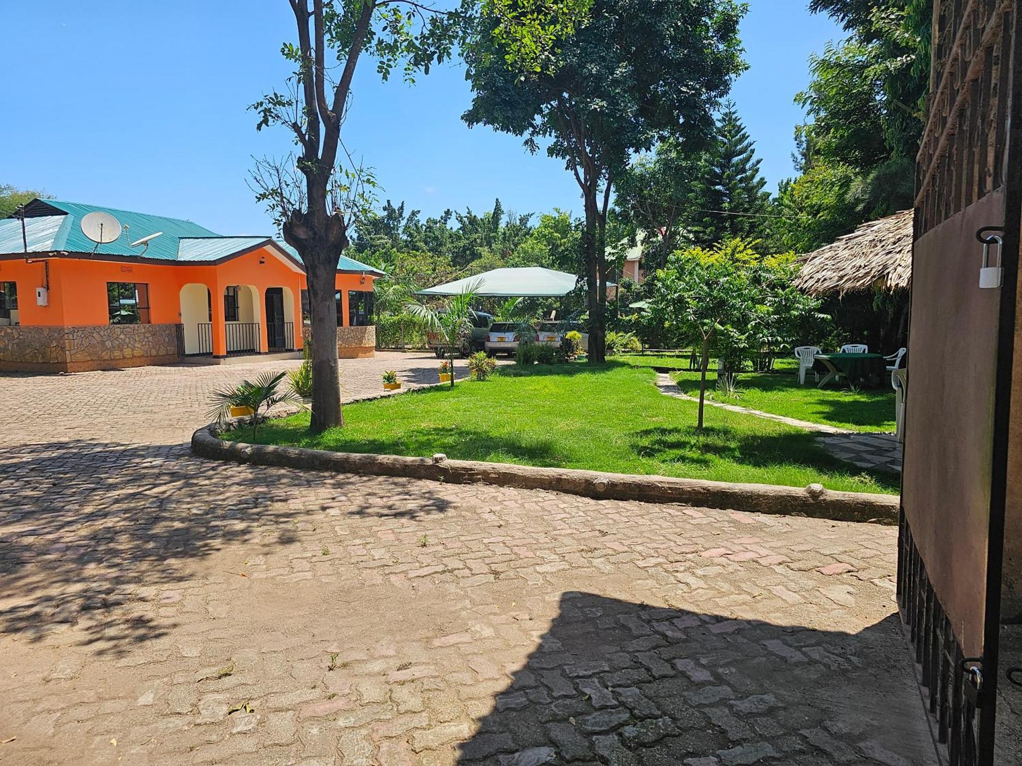 B-More Comfort Stay Boma la Ngombe Екстер'єр фото
