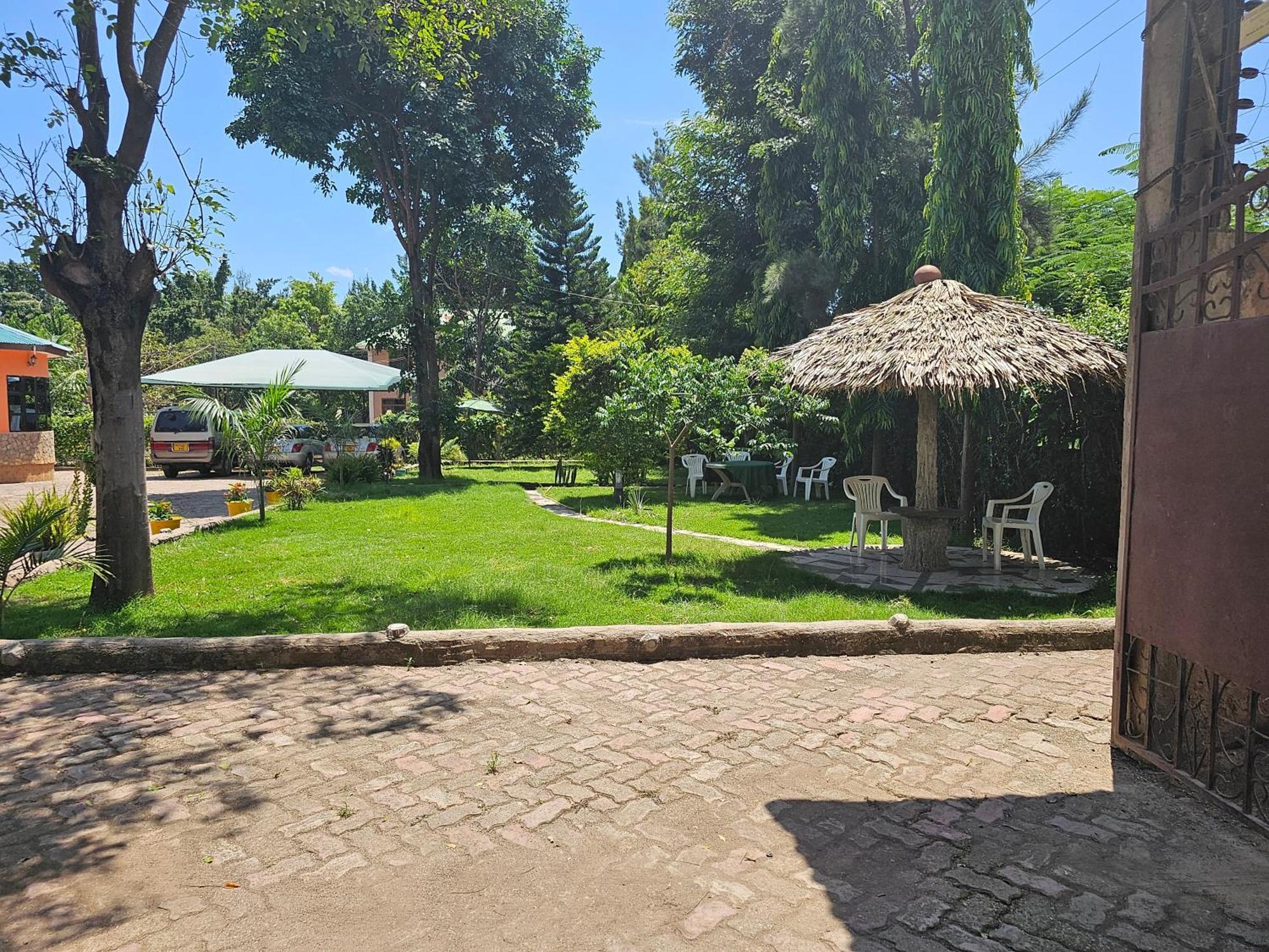 B-More Comfort Stay Boma la Ngombe Екстер'єр фото