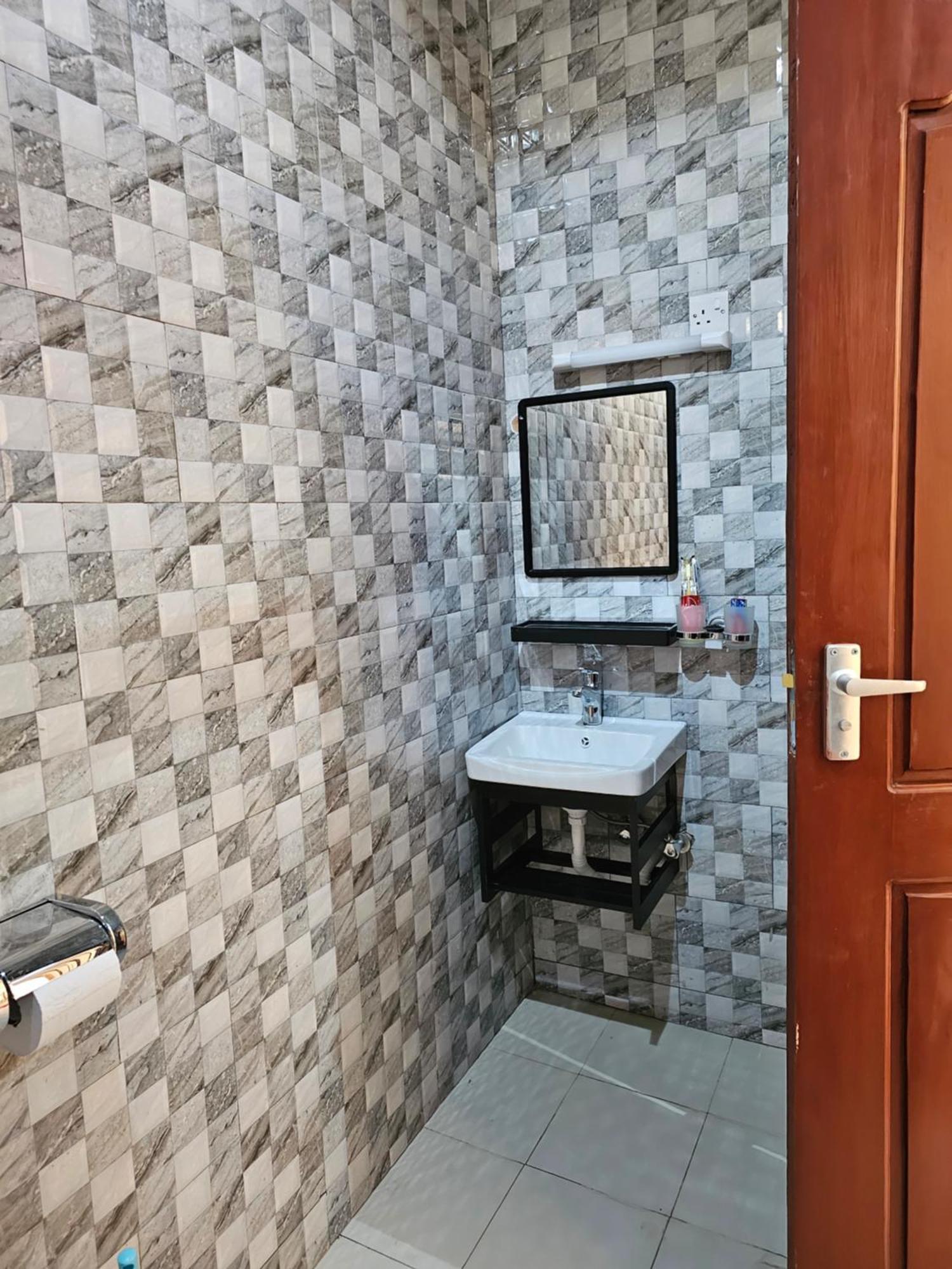 B-More Comfort Stay Boma la Ngombe Екстер'єр фото