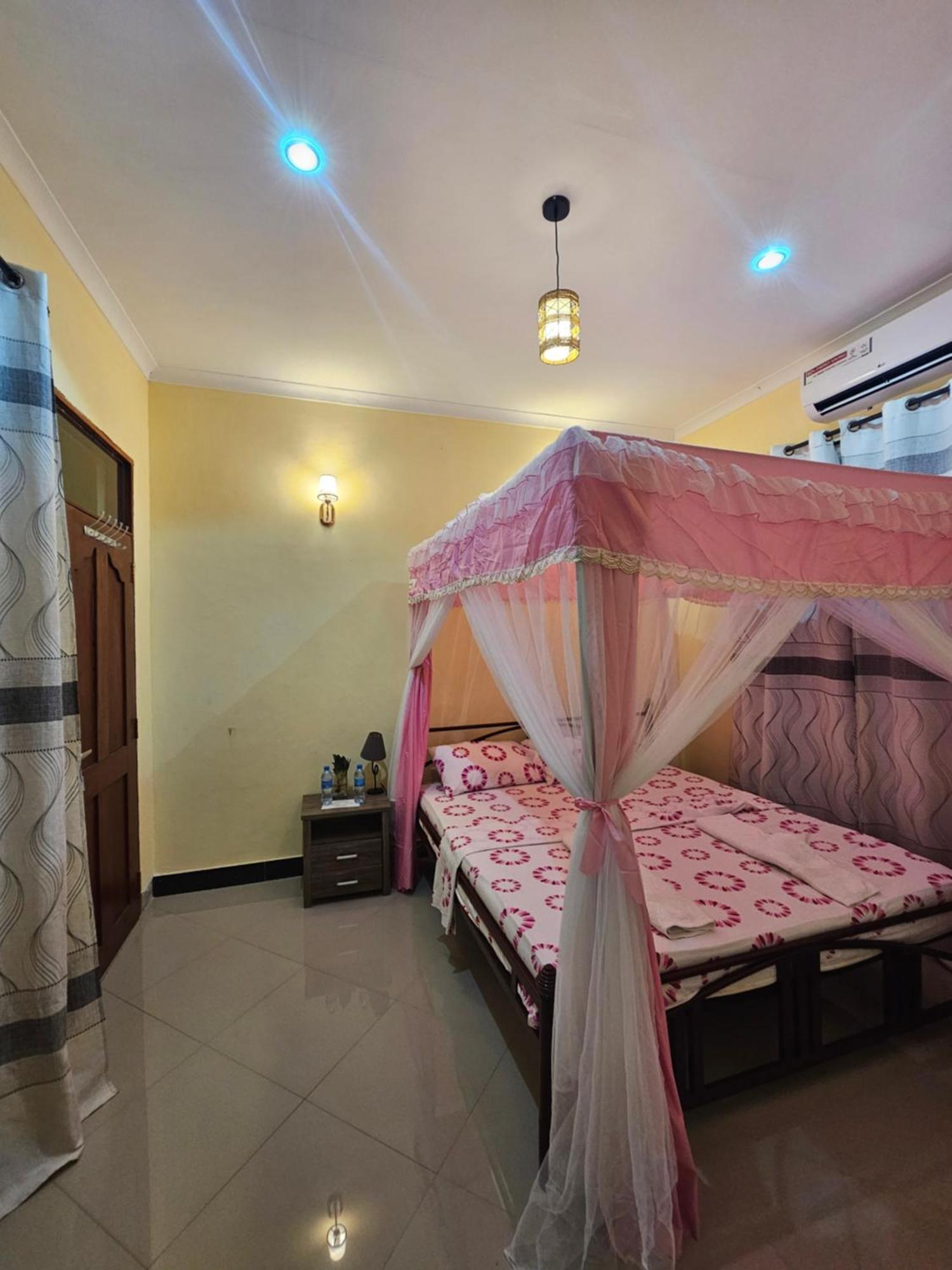 B-More Comfort Stay Boma la Ngombe Екстер'єр фото